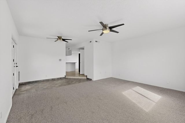 1401 35th Circle SE, Rio Rancho, NM 87124