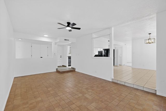 1401 35th Circle SE, Rio Rancho, NM 87124