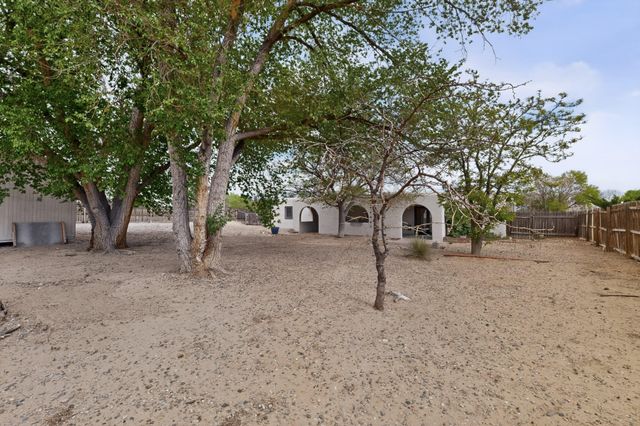 1401 35th Circle SE, Rio Rancho, NM 87124