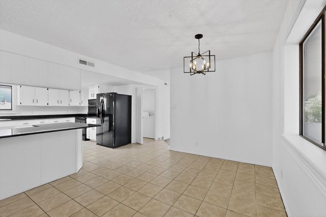 1401 35th Circle SE, Rio Rancho, NM 87124
