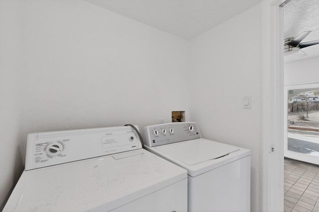 1401 35th Circle SE, Rio Rancho, NM 87124