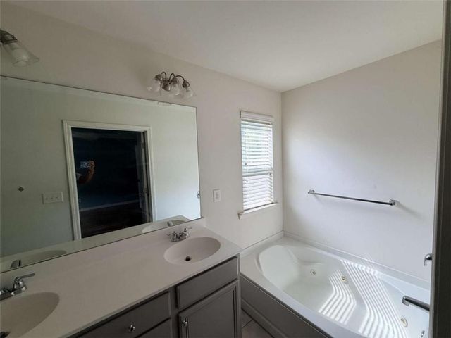 2352 Rolling Trail, Lithonia, GA 30058