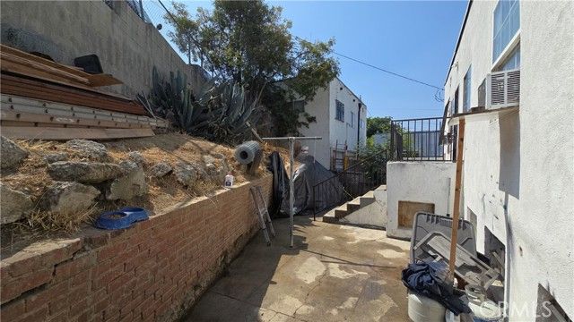 1022 Geraghty Avenue, Los Angeles, CA 90063
