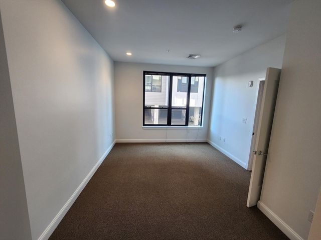 22 Mechanic 507, Quincy, MA 02169