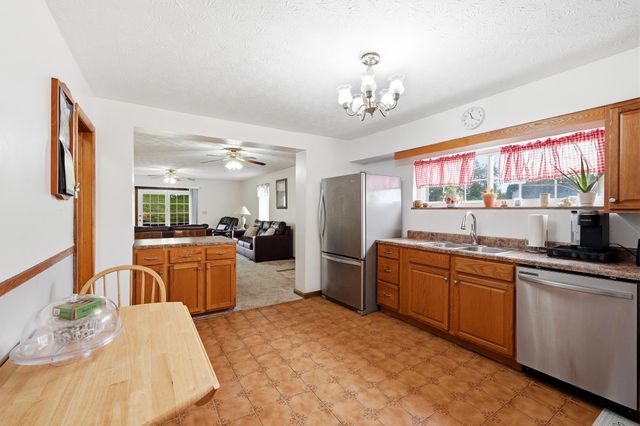 46 Thomas Avenue, Huntington, WV 25705