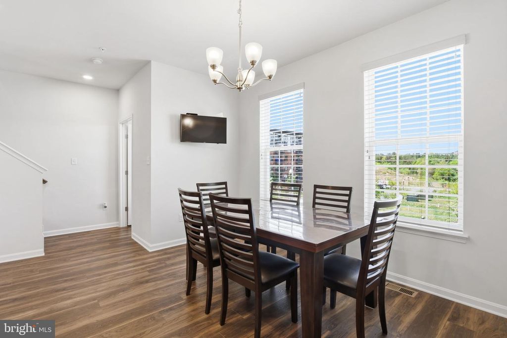 Image 12 of property listing at 2213 WELBY CT, Odenton, MD 21113