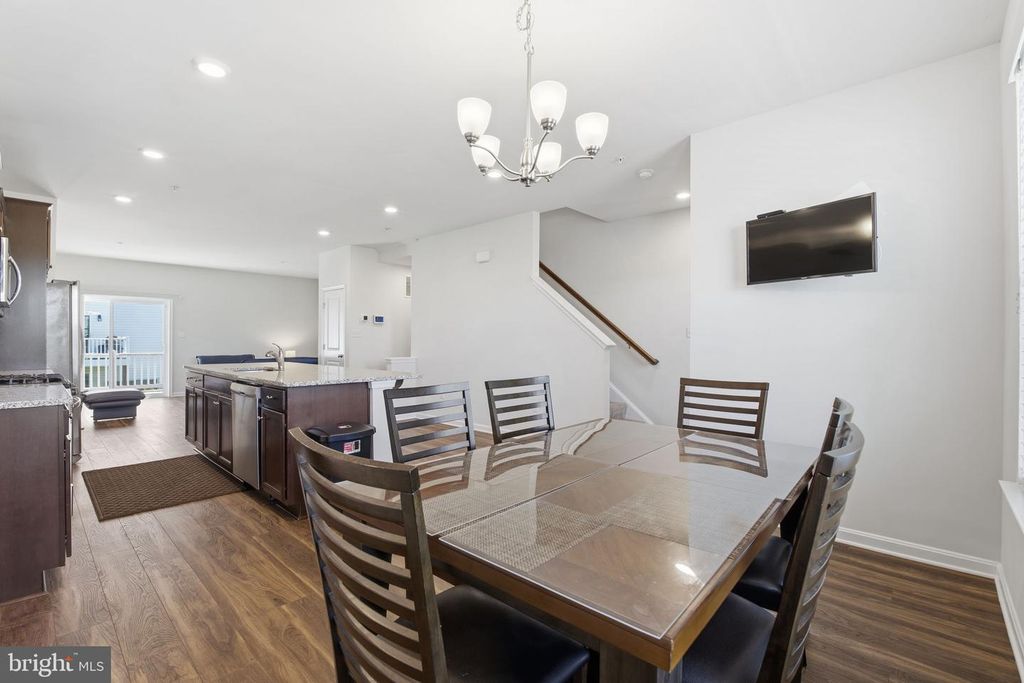 Image 13 of property listing at 2213 WELBY CT, Odenton, MD 21113