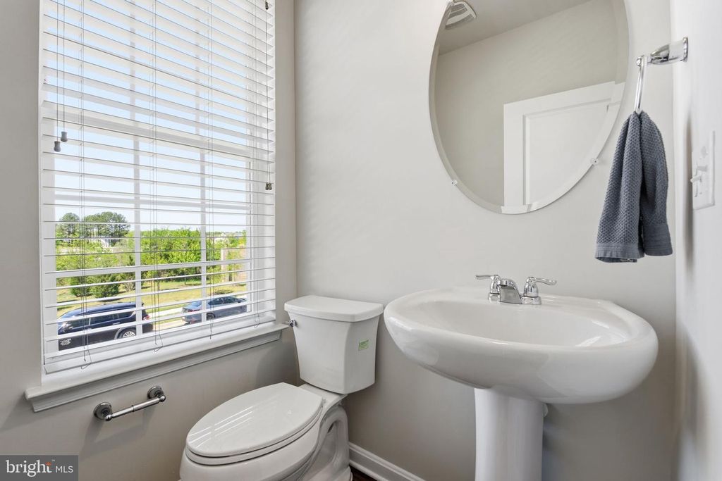 Image 14 of property listing at 2213 WELBY CT, Odenton, MD 21113