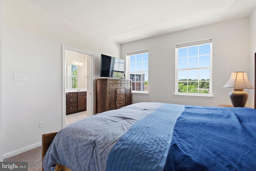 Image 16 of property listing at 2213 WELBY CT, Odenton, MD 21113