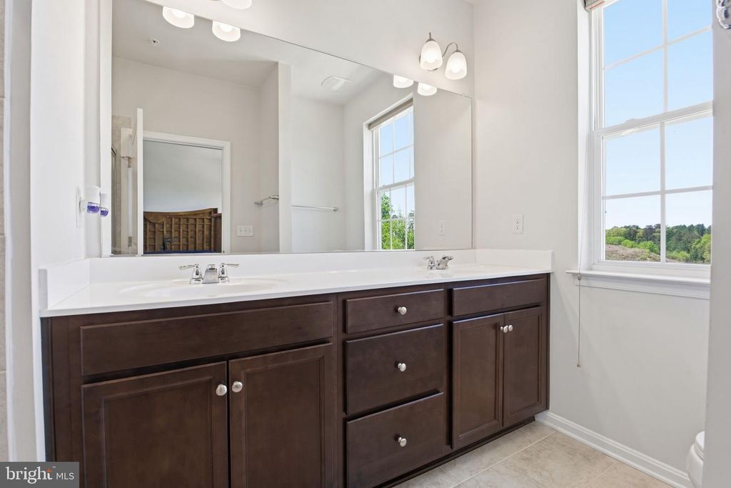 Image 19 of property listing at 2213 WELBY CT, Odenton, MD 21113