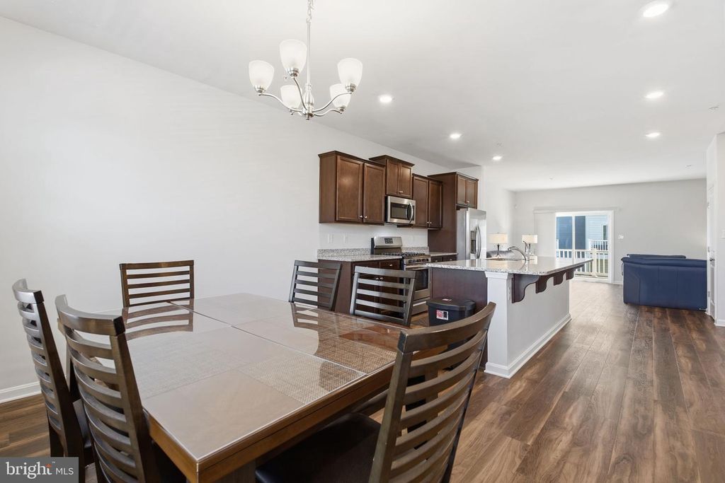 Image 6 of property listing at 2213 WELBY CT, Odenton, MD 21113