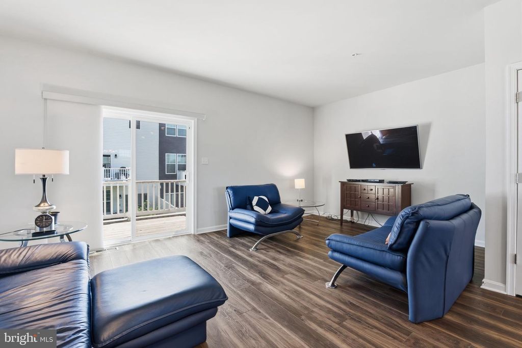 Image 7 of property listing at 2213 WELBY CT, Odenton, MD 21113