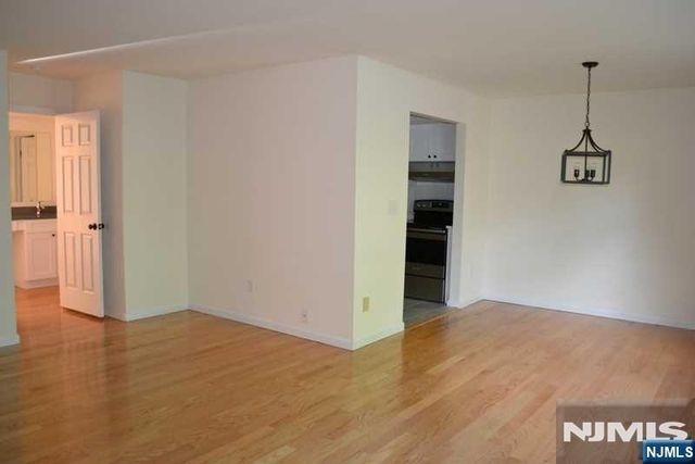 10A S Irving Street 10A, Ridgewood, NJ 07450