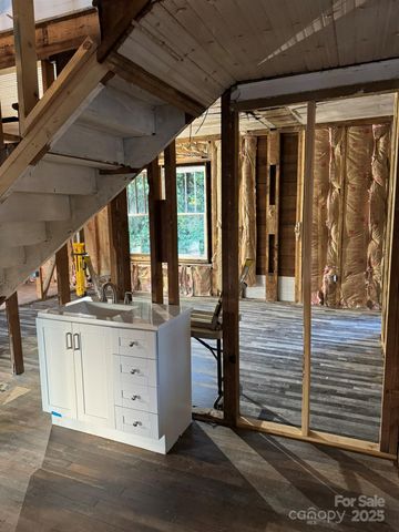 16 Drury Lane, Sylva, NC 28779