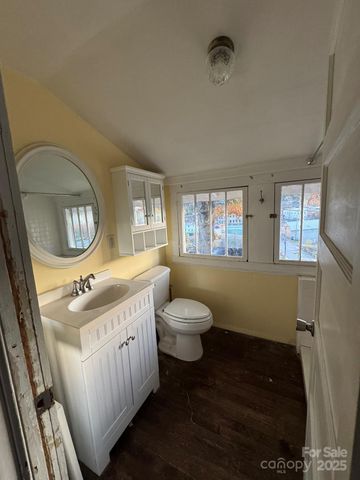 16 Drury Lane, Sylva, NC 28779