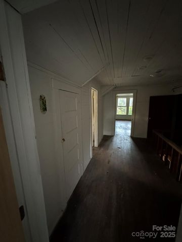 16 Drury Lane, Sylva, NC 28779