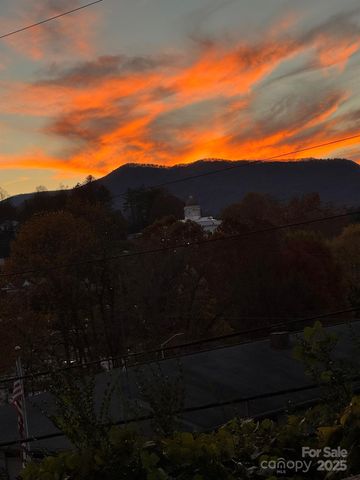 16 Drury Lane, Sylva, NC 28779