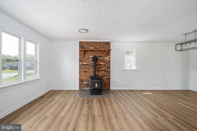 11101 CREST LN, Bealeton, VA 22712