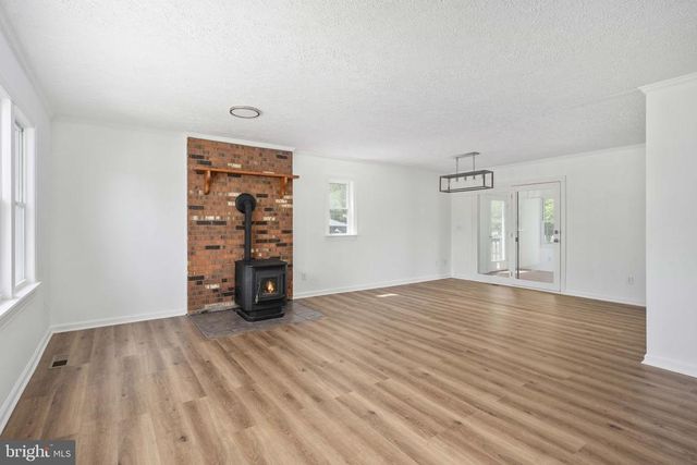 11101 CREST LN, Bealeton, VA 22712