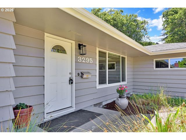 3295 POTTER St, Eugene, OR 97405