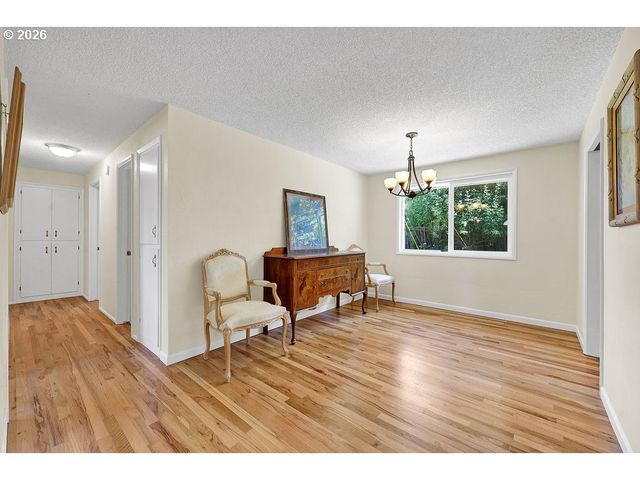 3295 POTTER St, Eugene, OR 97405