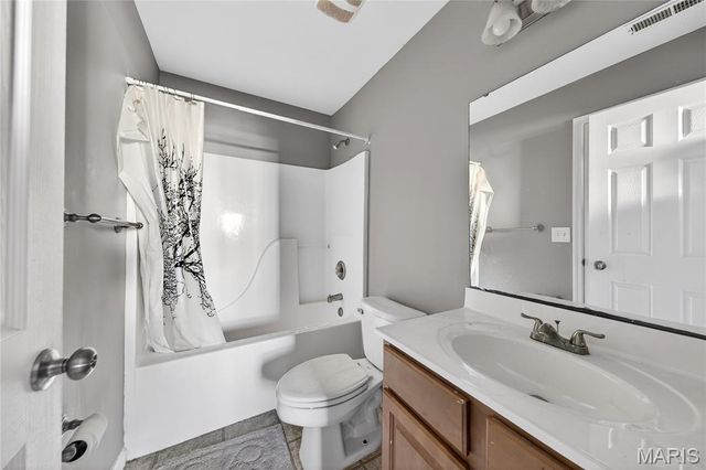 660 Materdie Lane 104, Florissant, MO 63031