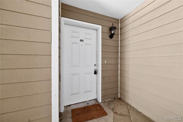 660 Materdie Lane 104, Florissant, MO 63031