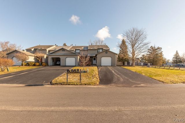 8215 Beehive Circle, Clay, NY 13090