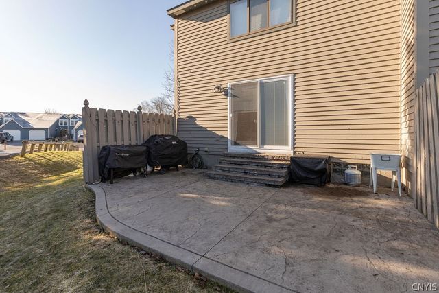 8215 Beehive Circle, Clay, NY 13090