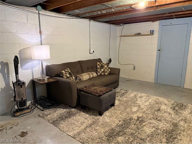 11604 Bradwell Road, Garfield Heights, OH 44125