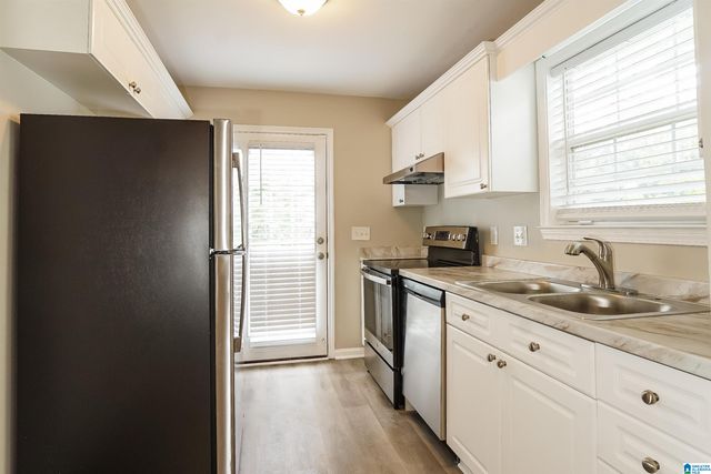 107 FLAGSTONE LANE, Calera, AL 35040