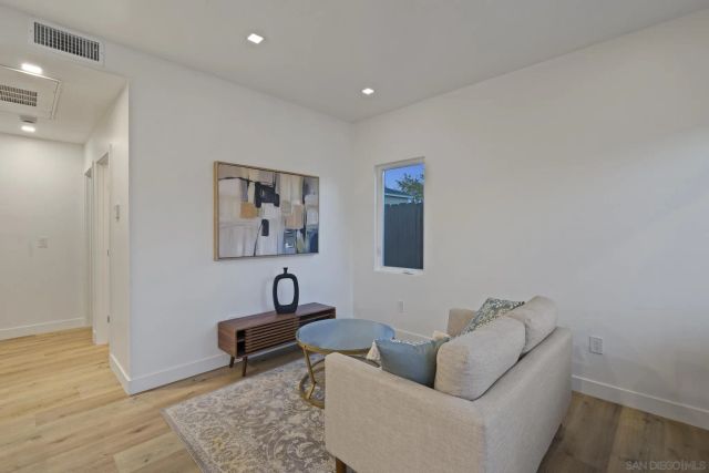 3582 HATTERAS, San Diego, CA 92117