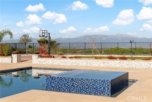 2603 Chad Zeller Lane, Corona, CA 92882