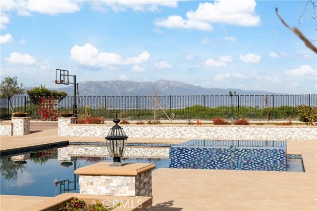 2603 Chad Zeller Lane, Corona, CA 92882