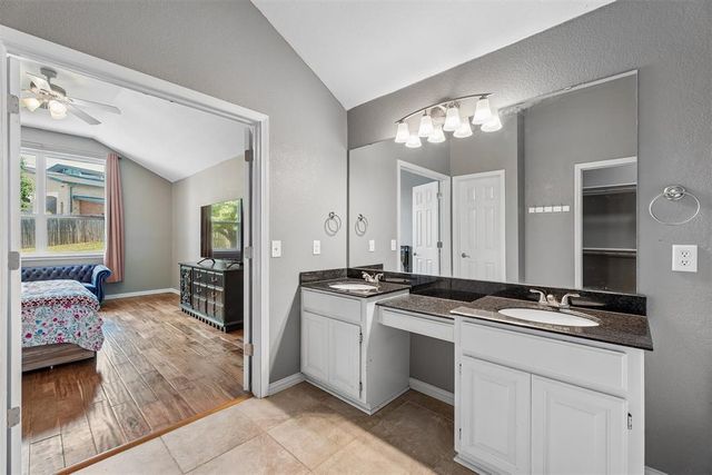 117 Sandstone Drive, Norman, OK 73071