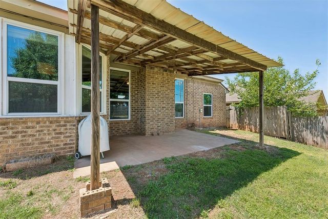 117 Sandstone Drive, Norman, OK 73071