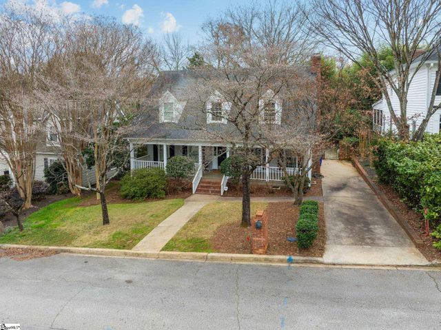 32 Oak Crest Court, Greenville, SC 29605