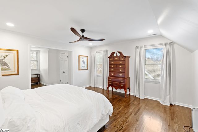 32 Oak Crest Court, Greenville, SC 29605