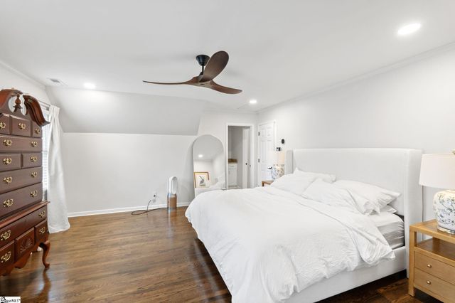 32 Oak Crest Court, Greenville, SC 29605