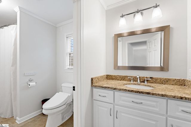 32 Oak Crest Court, Greenville, SC 29605