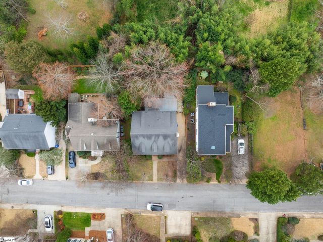 32 Oak Crest Court, Greenville, SC 29605