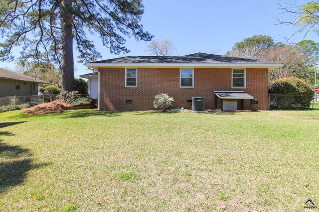 110 Springdale Drive, Warner Robins, GA 31088