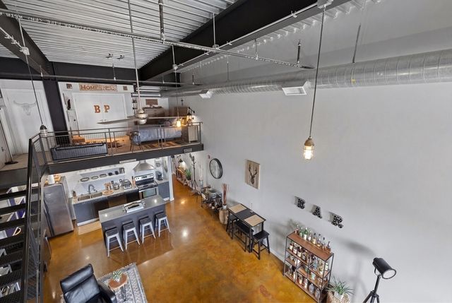 950 Broadway 27, Chelsea, MA 02150