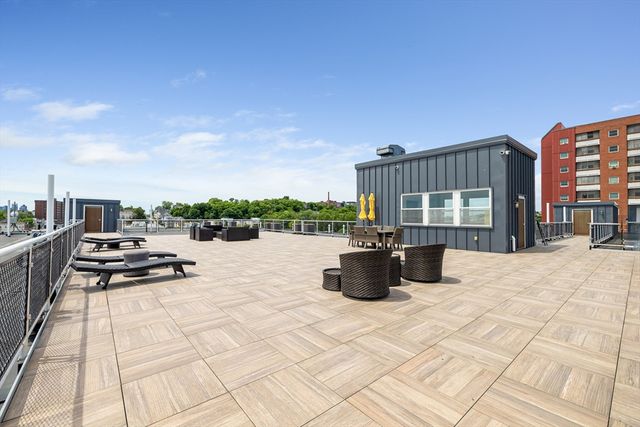 950 Broadway 27, Chelsea, MA 02150
