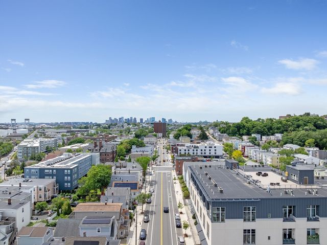 950 Broadway 27, Chelsea, MA 02150