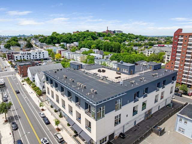 950 Broadway 27, Chelsea, MA 02150