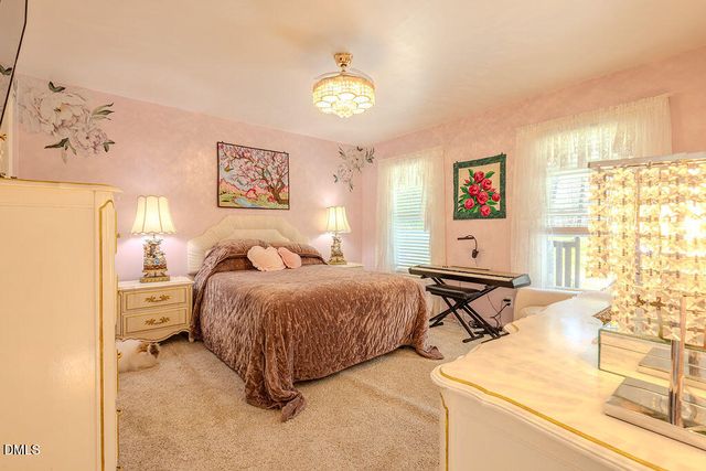 4000 Woodland Park Drive, Hillsborough, NC 27278