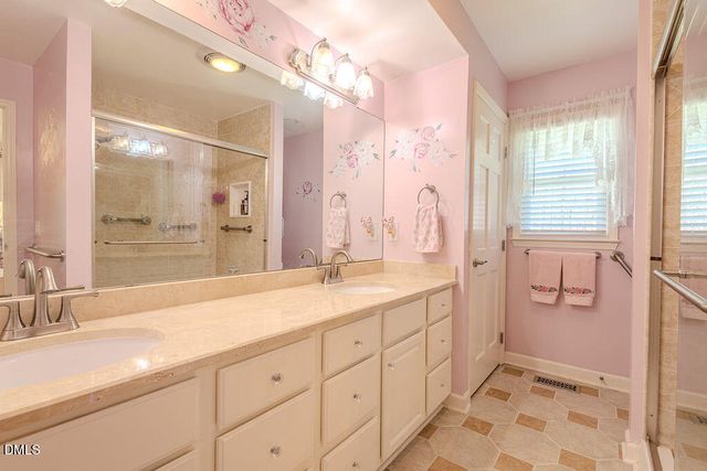 4000 Woodland Park Drive, Hillsborough, NC 27278