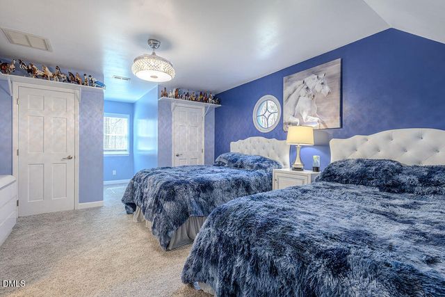 4000 Woodland Park Drive, Hillsborough, NC 27278