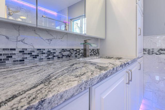 4000 Woodland Park Drive, Hillsborough, NC 27278